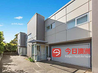 Coniston 火车站附近三室3卫2车库townhouse 带家具出租