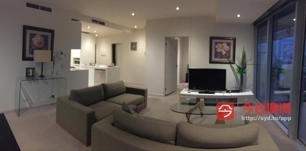 Melbourne City CBD 大型公寓82平2室2卫可整租 或单租 2个都是主卧 270度 奢华家具 拎包入住