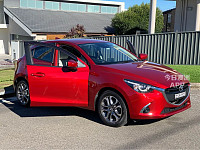 Mazda 2 白真皮座 顶级配置