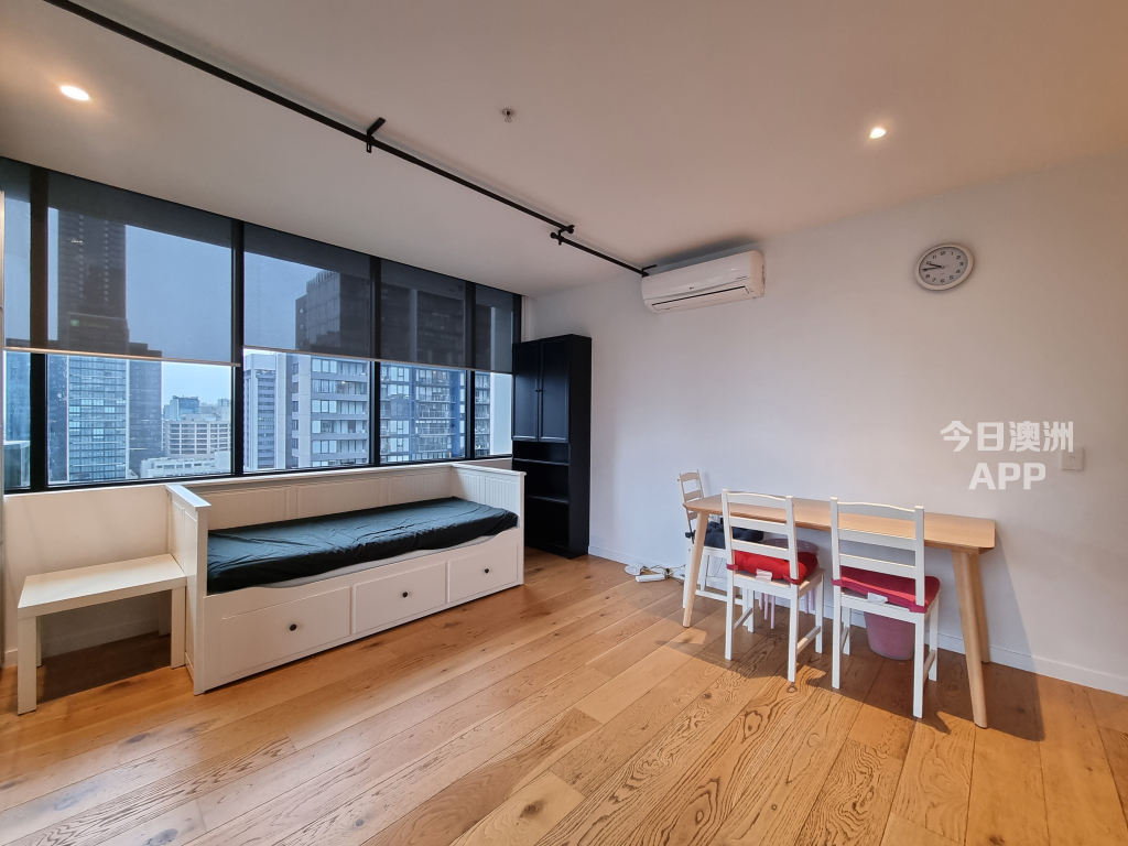 今日珀斯Melbourne City 7月招租CBD两房一卫带家具家电双明房 Melbourne City 7月招租CBD两房一卫带家具家电双明房