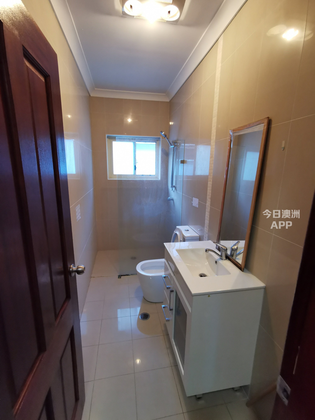 今日悉尼Ashfield 近新近火车站高尚4大房2大厅3卫浴舒适阳光house1330 Ashfield 近新近火车站高尚4大房2大厅3卫浴舒适阳光house1330