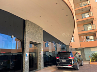 Hurstville 两分钟到火车站商业街豪华高层阳光主卧招1室友