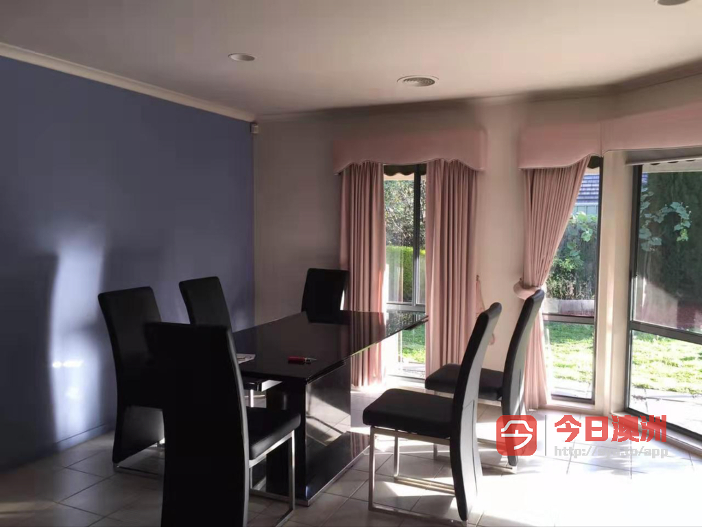 今日墨尔本Bundoora 62站 单间650 独立卫浴850 步行Latrobe超市电车站10分钟 Bundoora 62站 单间650 独立卫浴850 步行Latrobe超市电车站10分钟