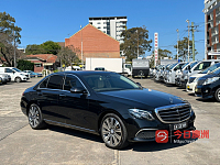 仅需四万多 优雅黑外白内商务轿车 2016年 奔驰 E350d 配置顶嗓子眼