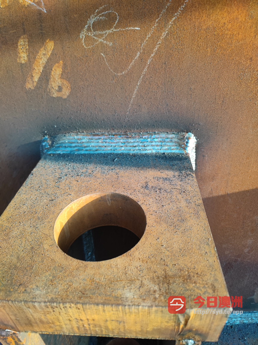 承接电焊制作二保焊亚弧焊手把焊雨棚制作按装钢梁制作按装另有接机代驾服务价格面议