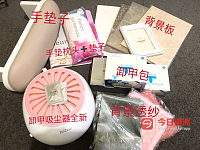 出大量美甲材料和耳钉