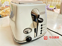 品牌Delonghi 白色面包烘烤机30小刀