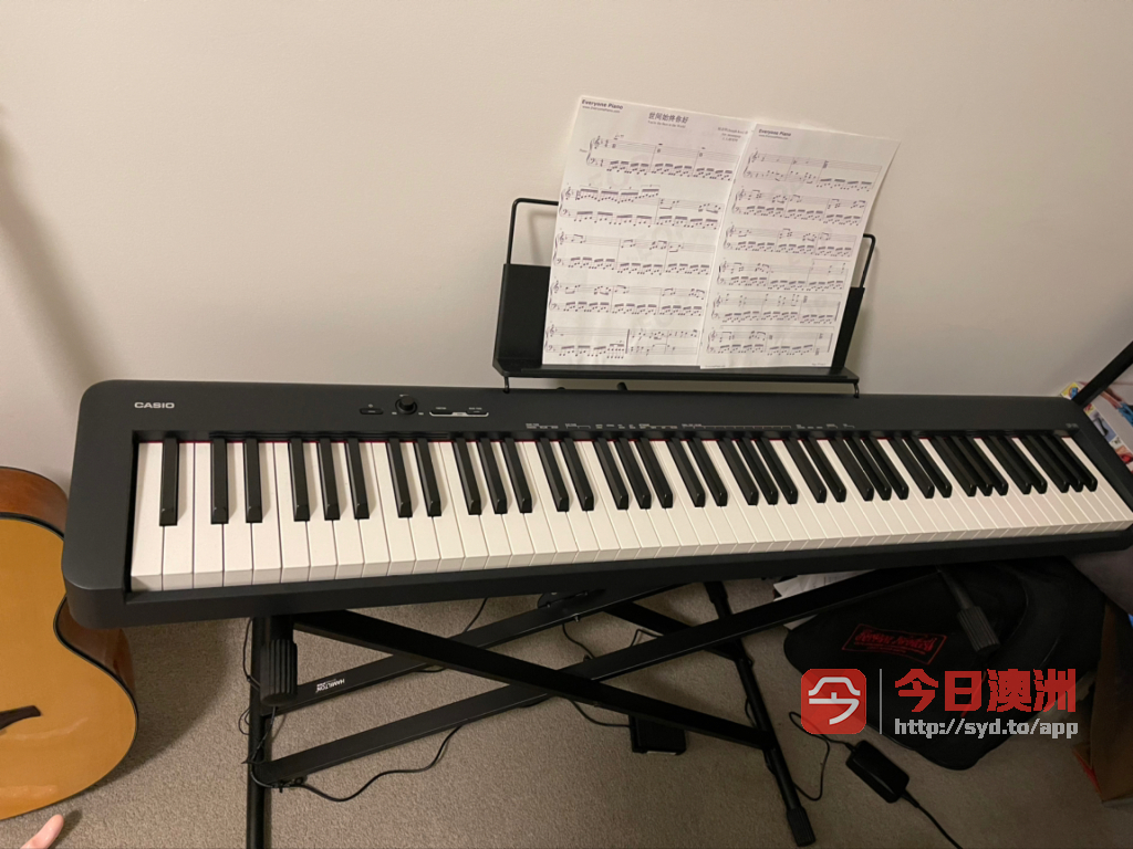 Casio88键电钢琴和AKAI电子音乐键盘