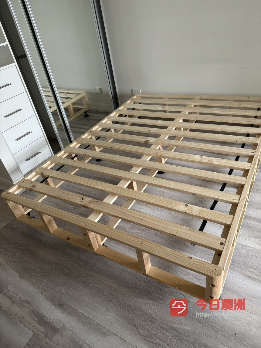 Double bed 床架没有拆卸的