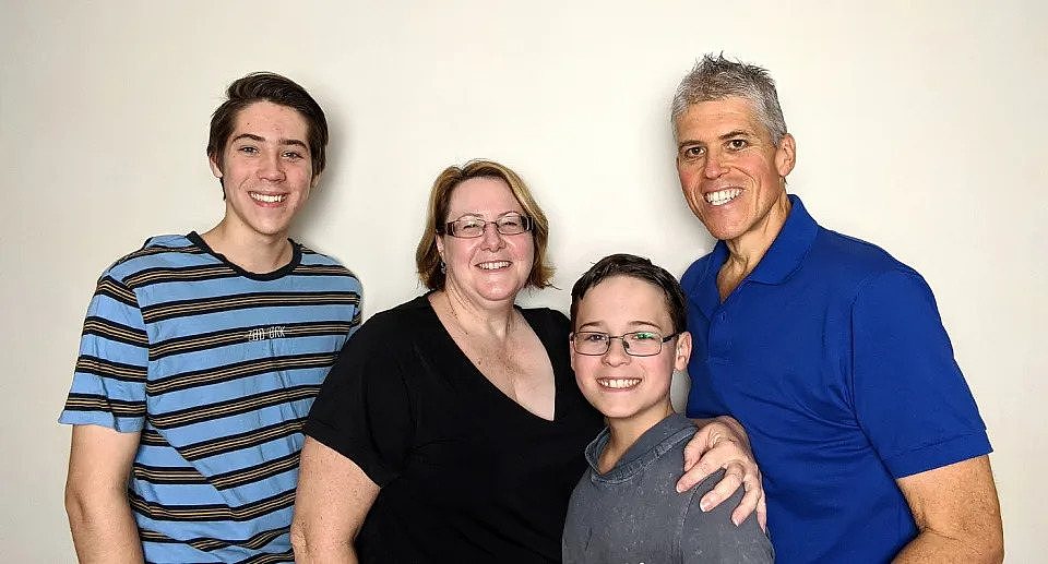 Terry Munro and his family after weight loss. 