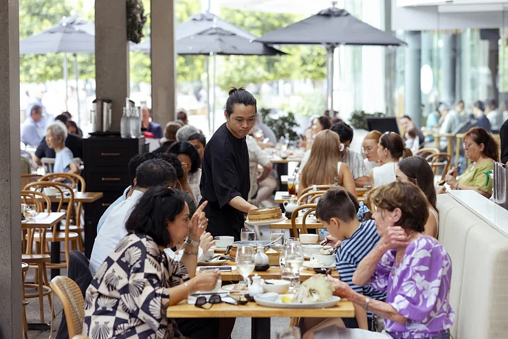 悉尼越来越多餐厅收取“服务费”！老板解释：不强迫，透明可取消（组图） - 2