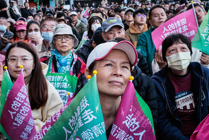 台湾2024大选：赖清德宣布胜选，称“不卑不亢，维持现状”，蔡英文发表讲话（视频/组图） - 16