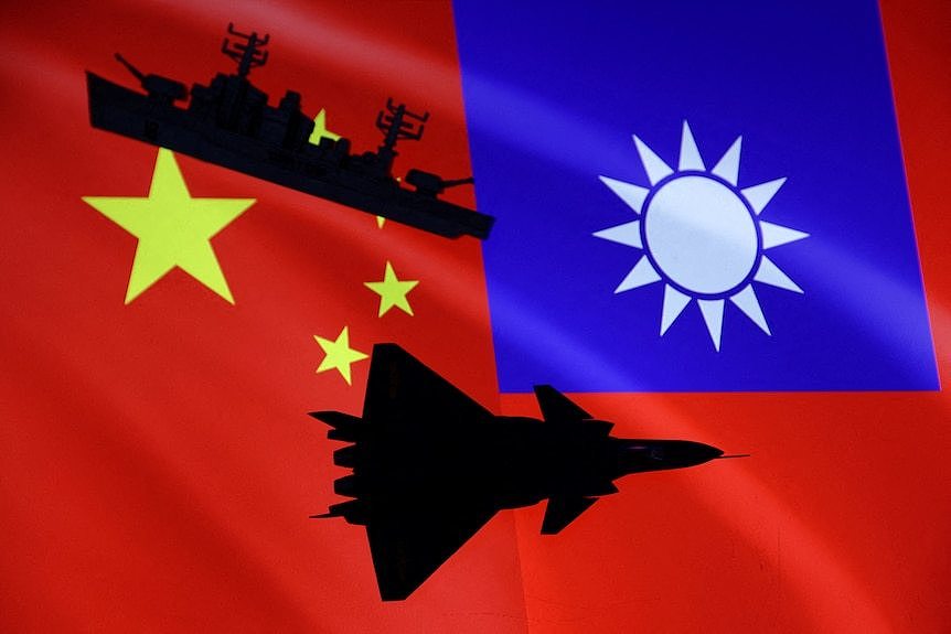 中华民国国旗与飞机的剪影图案。