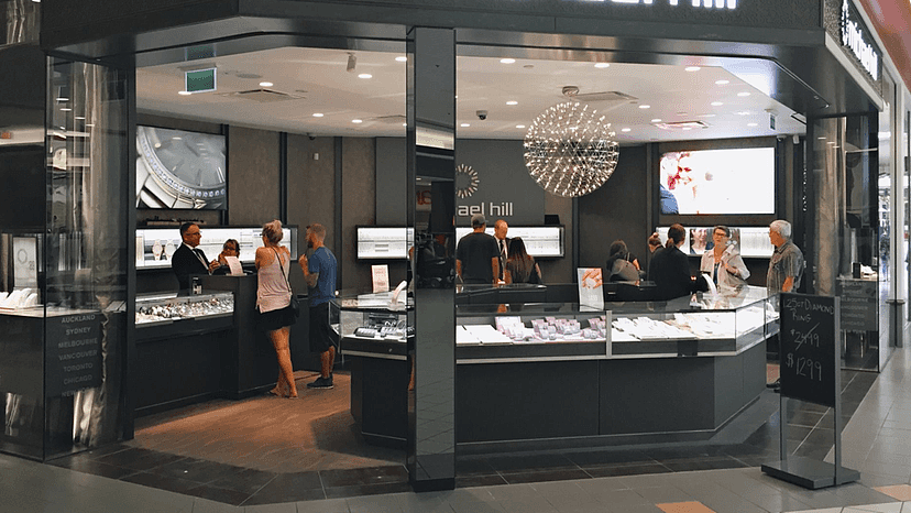 销售额大跌！澳洲著名珠宝公司Michael Hill关闭5家门店，数名“高管”面临裁员（图） - 2