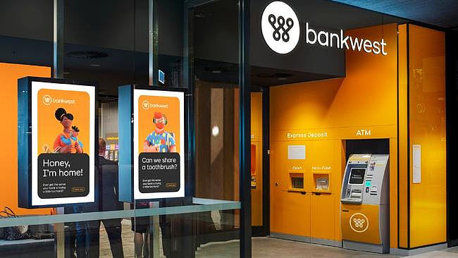 澳洲一银行关闭更多分行，向完全数字化迈进！客户驱车百里取钱遭拒（组图） - 2