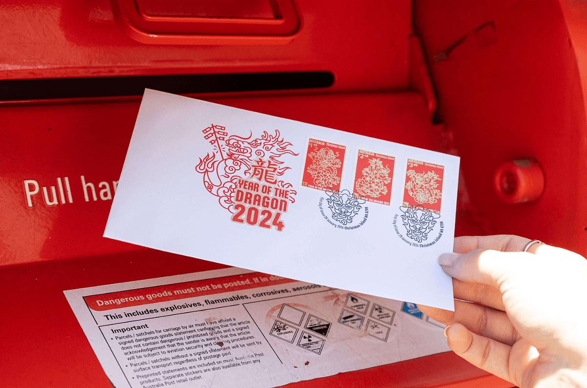 春节到来！澳洲邮政发行龙年纪念邮票，金龙配红底超精致，华人别错过...（组图） - 2