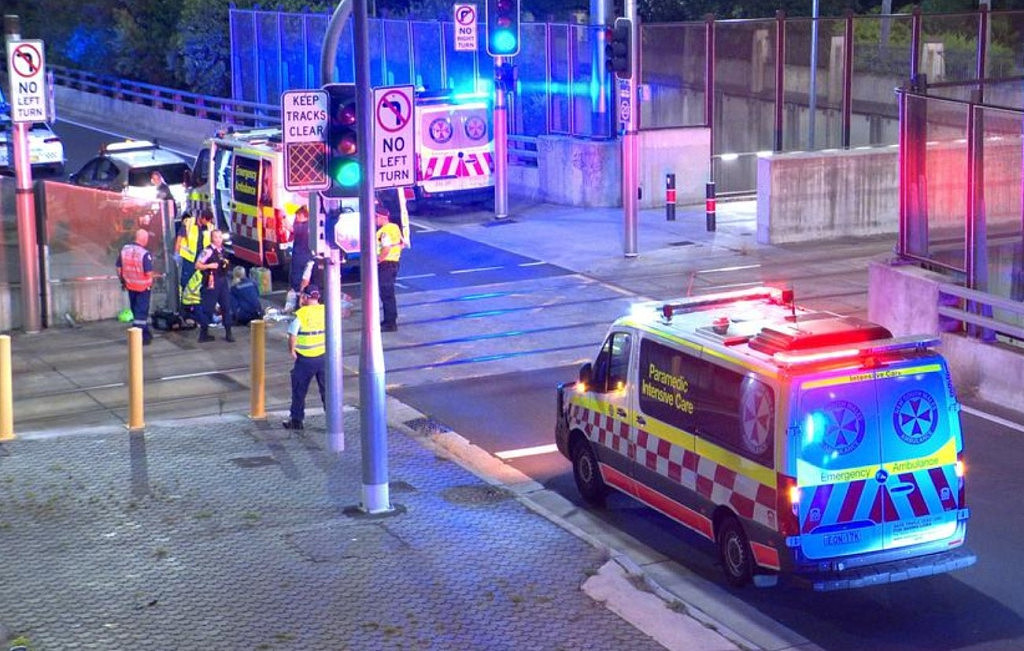 悉尼东区发生车祸！性感小姐姐涉酒驾被控，被撞者不省人事（组图） - 7