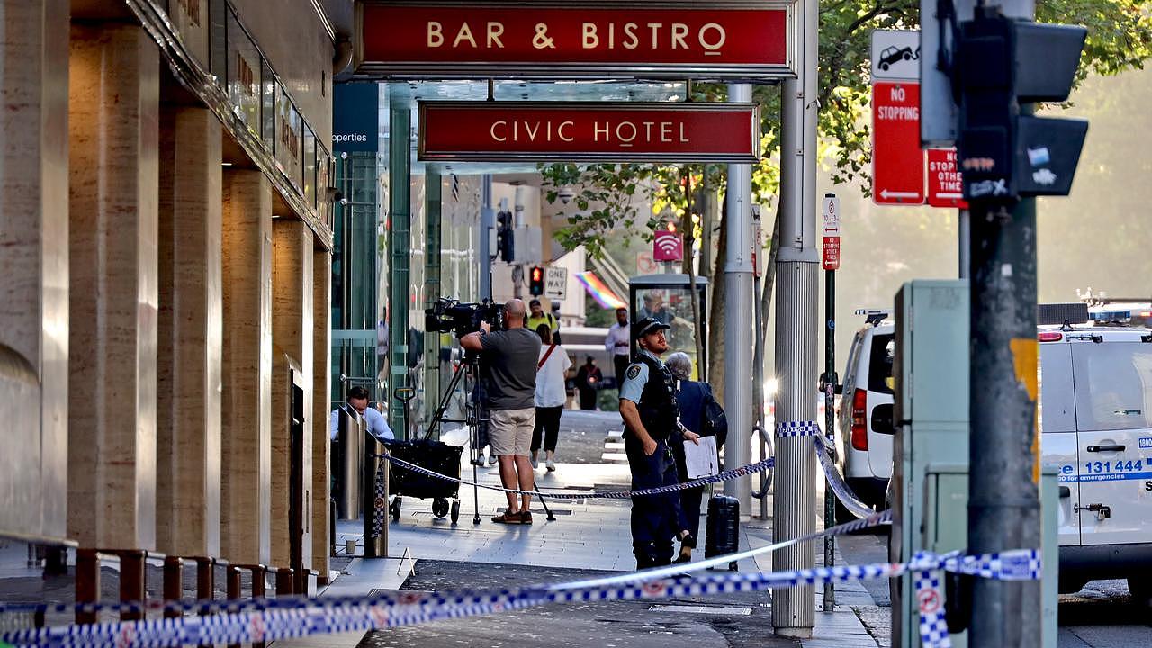 悉尼中央商务区凌晨发生的一起事件引发重大紧急响应后，两名男子正在医院接受警方看守。 图片来源：NCA NewsWire / Nicholas Eagar