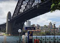 悉尼海港大桥下惊现浮尸！死者已被打捞上岸，警方：系自杀事件（图）