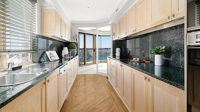 悉尼三居室公寓即将挂牌，指导价$600万！坐拥海港美景，采光充足（组图） - 5