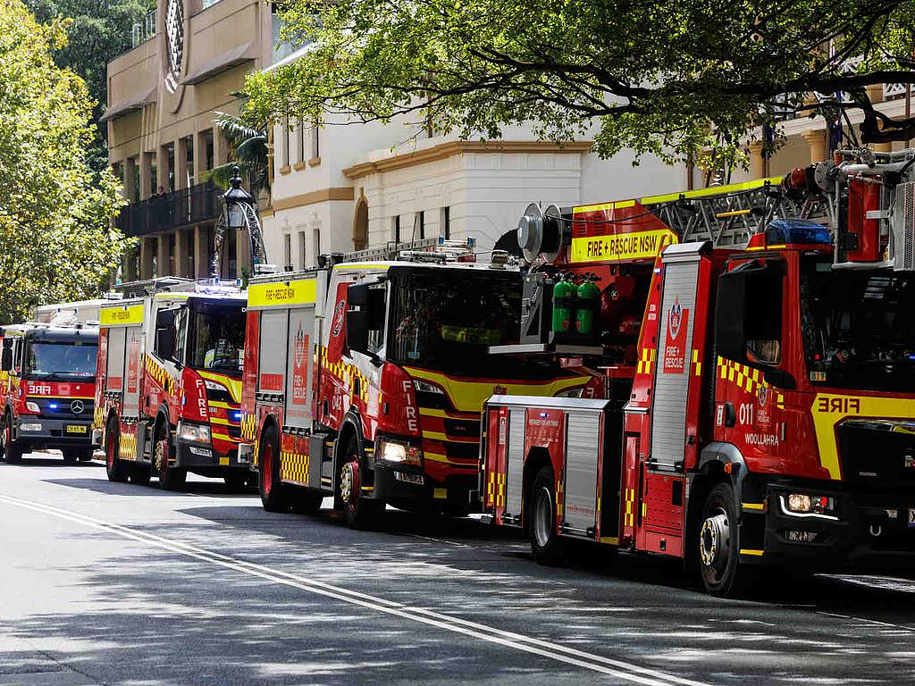 加薪谈判破裂，百名消防员在悉尼CBD游行抗议！工会称“厌恶政府”（组图） - 3