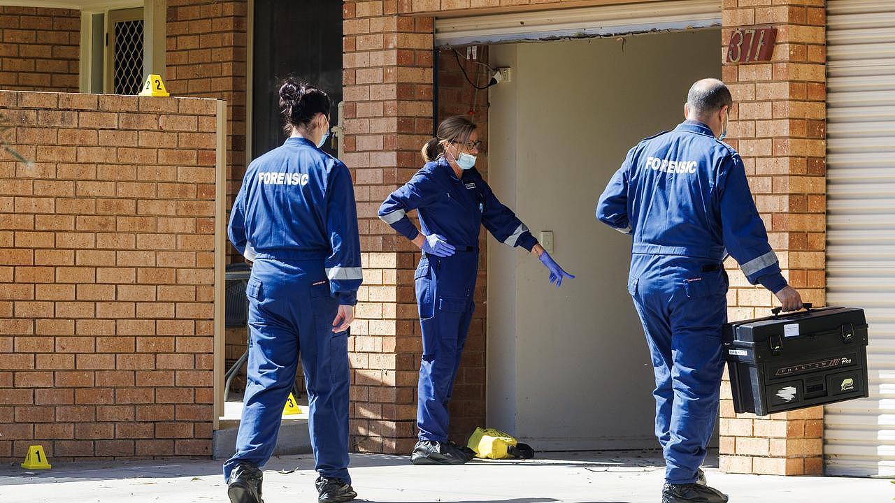 Police at a home in Kangaroo Flat in Bendigo where a woman was found dead with two school aged children still inside the home when police arrived. Picture: Aaron Francis
