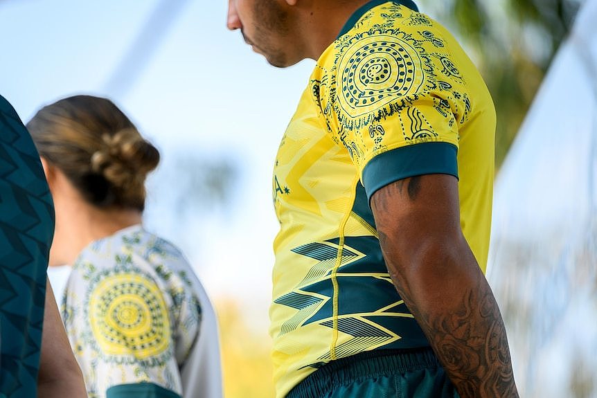 今年澳大利亚奥运代表队队服上都有原住民元素。