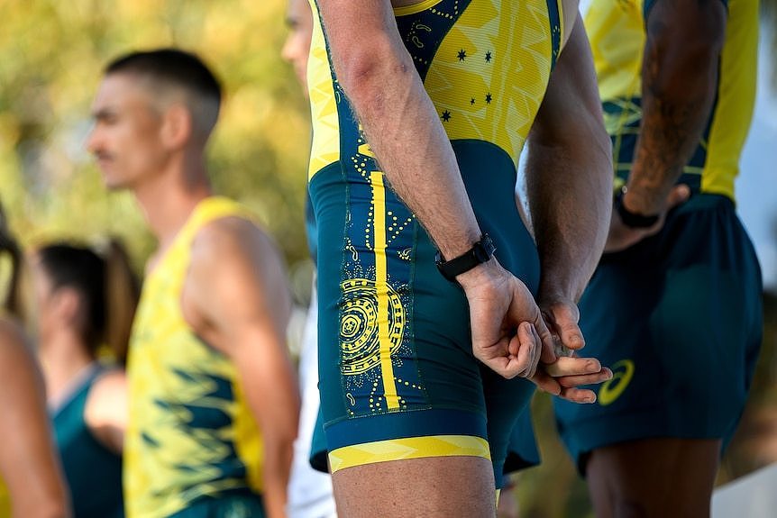 这是澳大利亚奥运代表队首次将原住民元素印在队服之上。