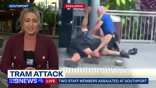 澳男袭击电车员工，3人倒地扭打成一团！乘客见状“不敢下车”（视频/组图） - 2