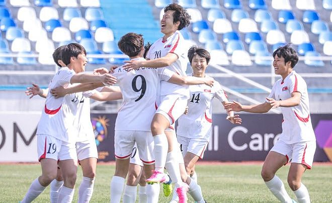 U20女足亚洲杯：中国6-1越南！3轮4分第3出局，余佳琪+卢家玉双响（组图） - 10
