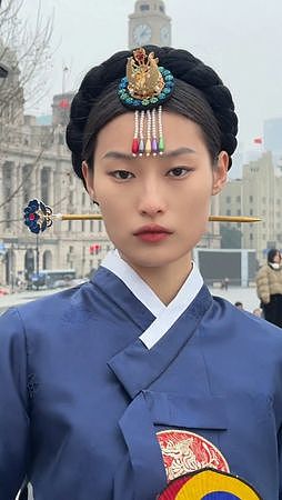 上海女模“穿韩服”称：看见中国的美！激怒全韩网，引发“口水战”！名嘴开炮：硬要凹（组图） - 1