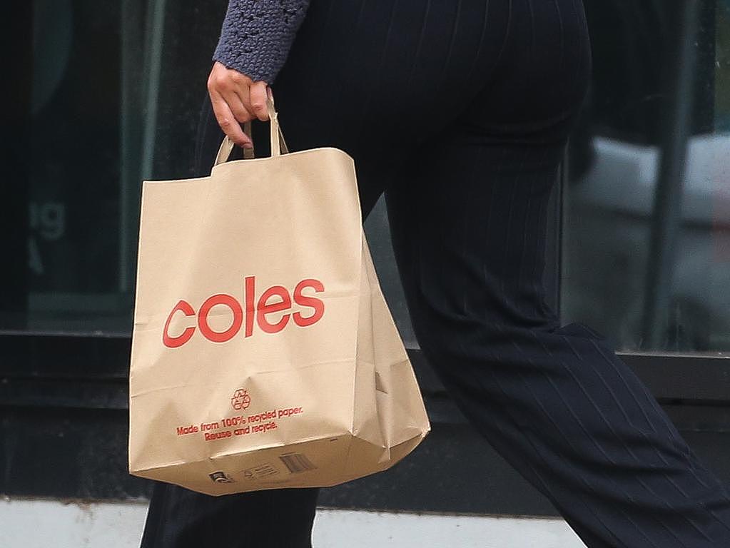 Coles has confirmed it has changed the size of its reusable paper shopping bags for delivery orders, in a move that’s put some shoppers off side. Picture: NCA NewsWire/Gaye Gerard