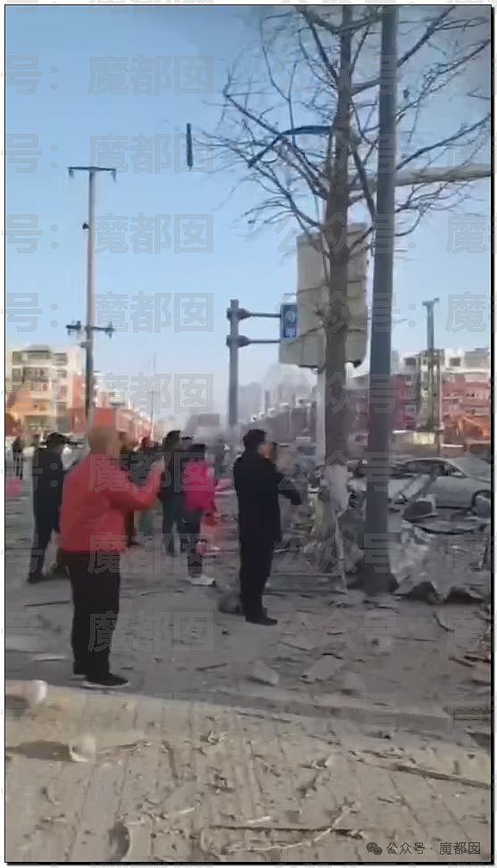 热搜第一！燕郊爆燃7死27伤，当地阻拦央视记者采访惹众怒（组图） - 28