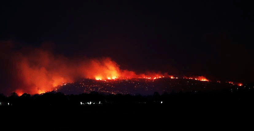 650公顷土地被烧毁！珀斯山火连烧20小时，当局警告：这些地区居民受到威胁（组图） - 3