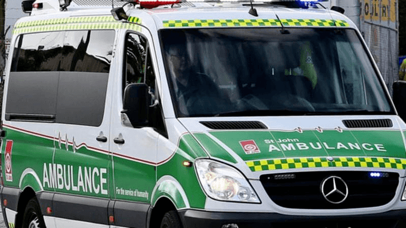 西澳发生三车相撞事故，5人受伤送院治疗（图） - 2