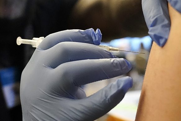 West Australians are being urged to take advantage of free flu vaccines ahead of winter.