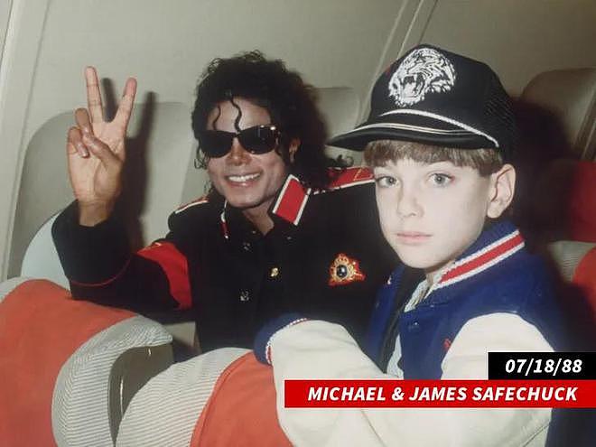 迈克尔·杰克逊侵犯男童案重审，已故歌星的赤身照被担心公之于众（组图） - 4