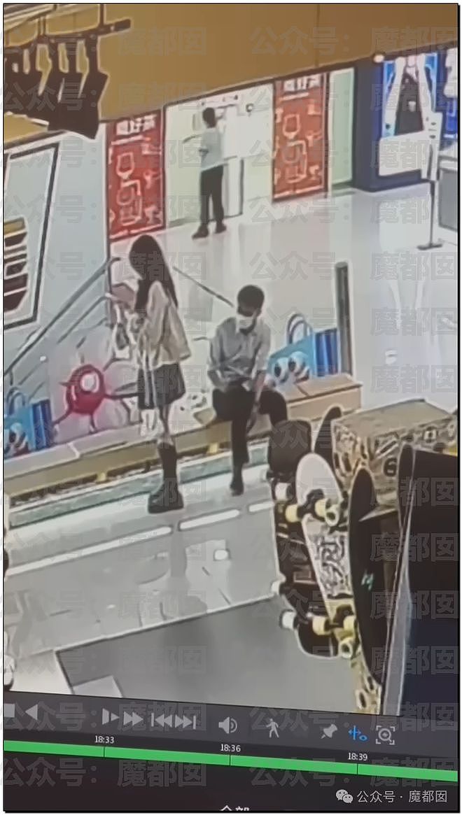 震撼！某商场内男子竟把头伸进女生短裙内偷窥，让人毛骨悚然（组图） - 9