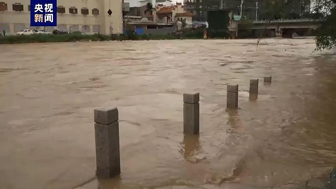 一地失联，消防车差点被洪水冲走…广东水文局：即将发生百年一遇洪水！（组图） - 9