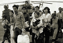 30万华人被驱逐、100万越南人逃亡，越南为何酿成难民危机？（组图）