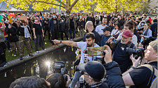 澳洲大学陆续爆发亲巴集会，校长拒为犹太学生“撑腰”！称要保护“言论自由”（组图）