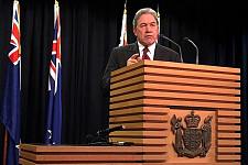 被嘲讽与中国关系亲密，澳洲前外长卡尔要起诉新西兰外长诽谤（图）