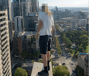 看到都腿软！澳teenager再“作死”，竟在墨尔本CBD高楼上跑酷，照片令人胆颤心惊（组图）