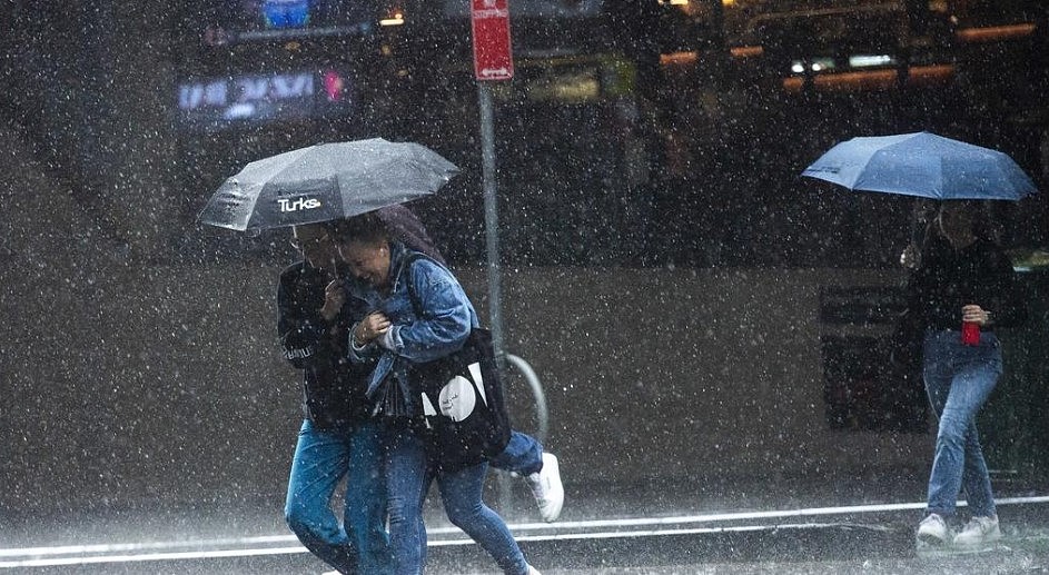 狂风暴雨来袭！新州多地恐爆发洪水，当局警告民众别出门（组图） - 3