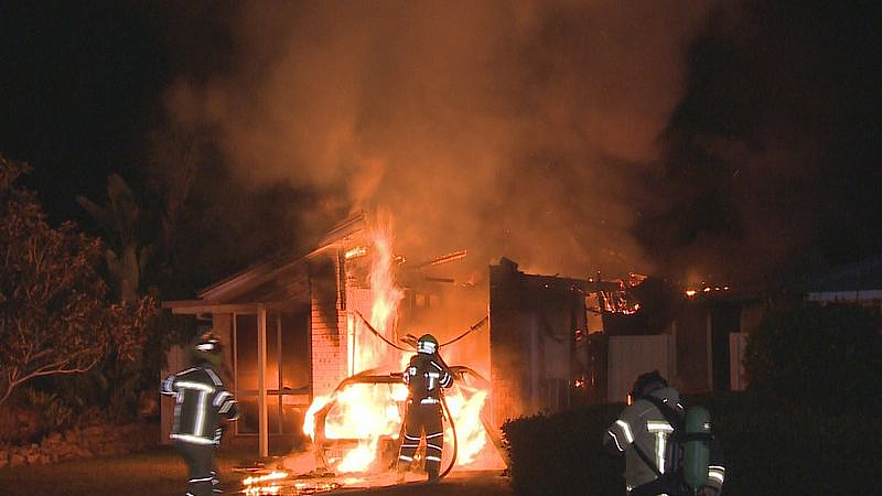 悉尼一地接连发生4起火灾！2栋民宅严重受损，1人受伤送医（组图） - 2