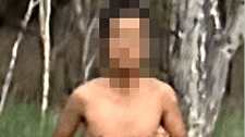 澳公园惊现“裸男”，仅穿红内裤慢跑！举止怪异向路人竖中指，多名女性目击报警（组图）