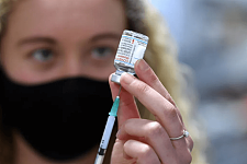 被曝存致命副作用，阿斯利康新冠疫苗全球下架！澳洲去年已停用，莫里森曾敦促澳人接种（组图）