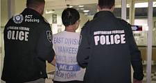 华男冒充警察，在澳“绑架”中国女留学生，向其家人索要赎金（视频）