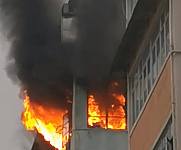 香港佐敦庙街唐楼起火传爆炸声！一女不适送院，警列纵火跟进（视频/组图）
