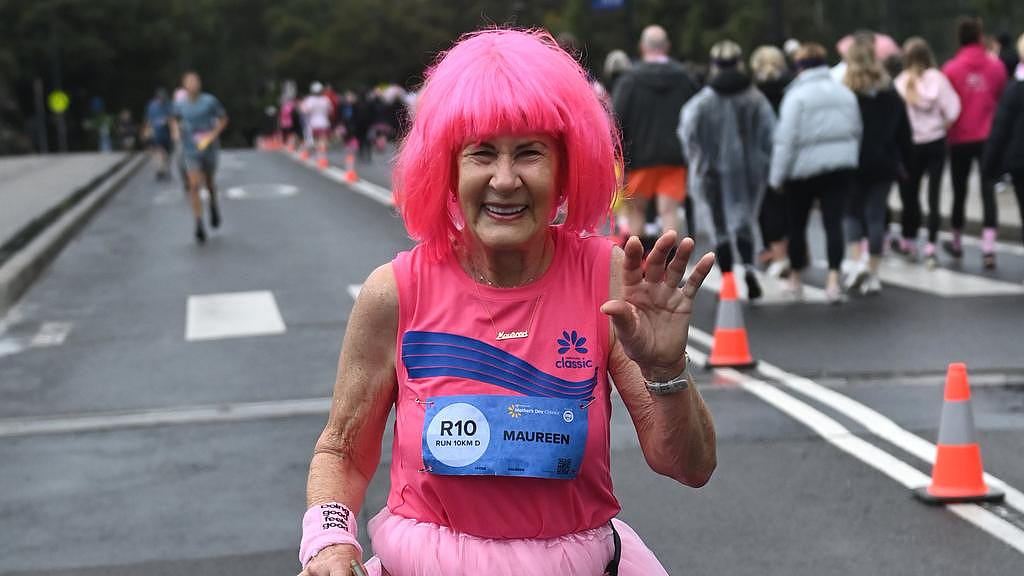 悉尼今日惊现一抹粉色！数千人冒雨参加慈善赛跑，为癌症研究出力（组图） - 7